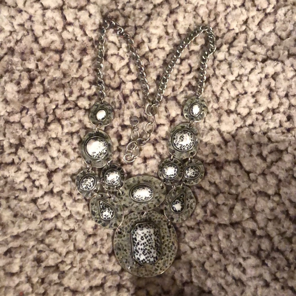 Ruby Rd silver bulky necklace